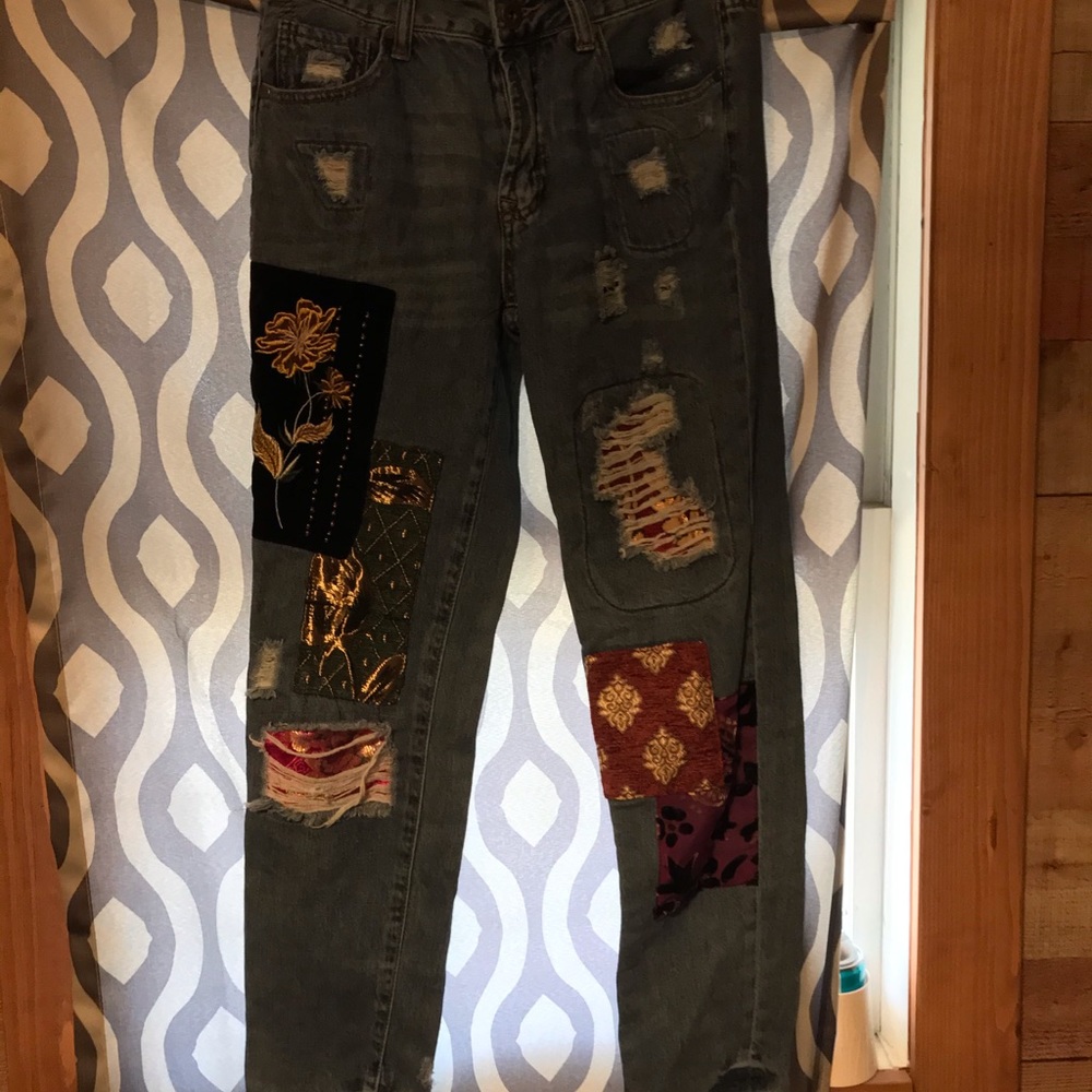 Indigo Thread Patchwork Capri Pants Size 0 - image 2